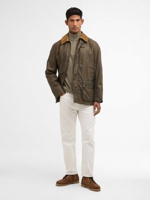 Wachsjacke Ashby mit Cordkragen und Blasebalgtaschen