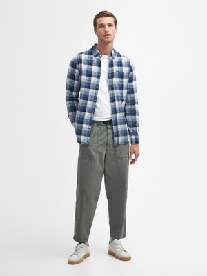 Leichtes Baumwollhemd Hillroad mit Karomuster, Tailored Fit