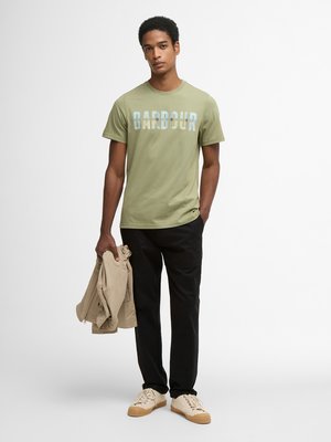 T-Shirt aus Baumwolle mit Label-Print, Tailored Fit