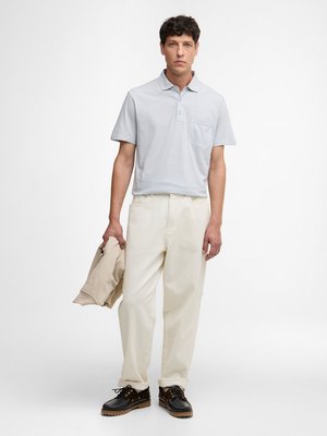 Leichtes Poloshirt aus Baumwolle und Leinen, Tailored Fit
