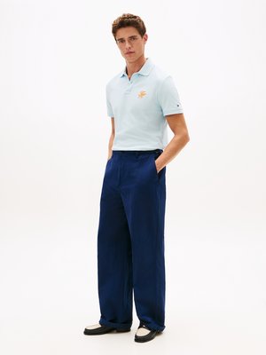 Poloshirt aus einem Baumwoll-Mesh mit Monogramm-Stickerei, Regular Fit
