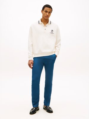 Twill-Chino Denton mit Stretchanteil, Slim Straight Fit
