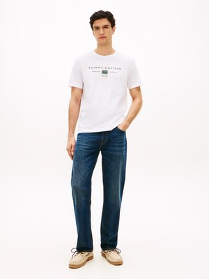 Softes T-Shirt mit Label-Schriftzug, Regular