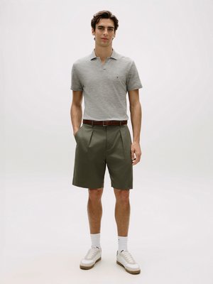 Meliertes Piqué-Poloshirt mit Variokragen, Regular Fit