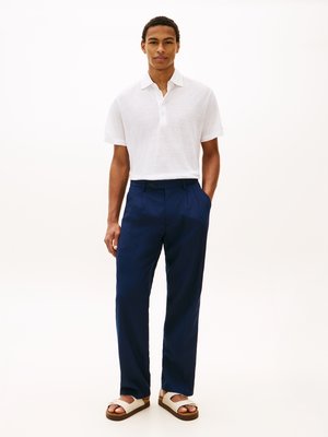 Poloshirt aus einem soften Leinen-Mix mit Struktur