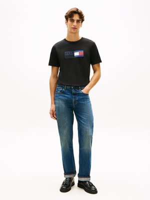 T-Shirt aus Baumwolle mit Label-Frontprint, Regular Fit