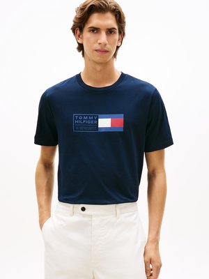 T-Shirt aus Baumwolle mit Label-Frontprint, Regular Fit