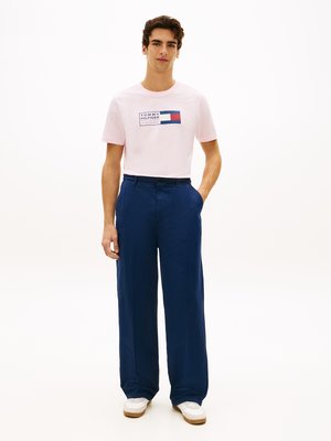T-Shirt aus Baumwolle mit Label-Frontprint, Regular Fit