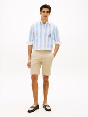 Glatte Bermudashorts Denton mit Stretch-Anteil, Slim Fit