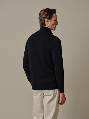 Leichte Strickjacke mit Tencel™ und Seide