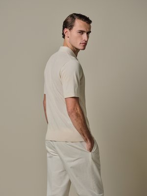 Poloshirt aus einem strukturiertem Baumwollstrick