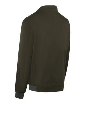 Leichte Bomberjacke aus einem elastischem Baumwollgemisch 