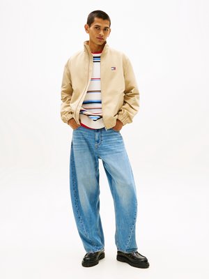 Blouson aus recyceltem Material mit Logo-Aufnäher