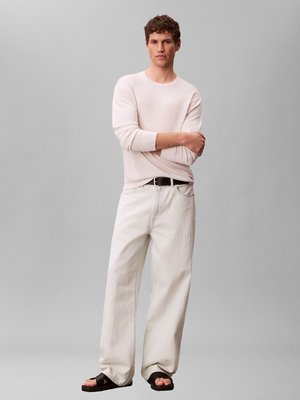 Leichter Strick-Pullover aus einem Leinen-Mix