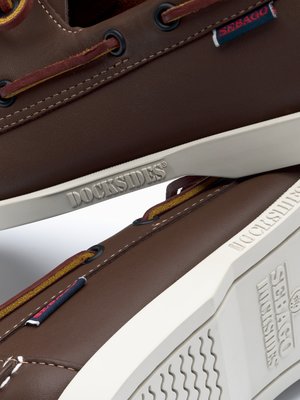 Bootsschuhe aus hochwertigem Nappaleder mit flacher Sohle