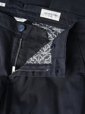 Glatte Chino Bobby aus einem Baumwoll-Stretch, Slim