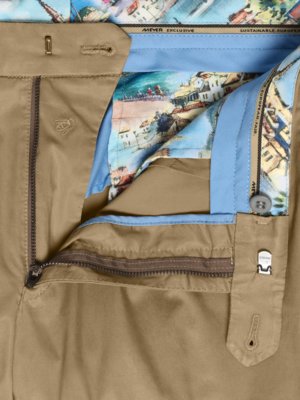 Chino Milano mit Lyocell-Anteil