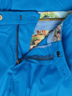 Chino Milano mit Lyocell-Anteil