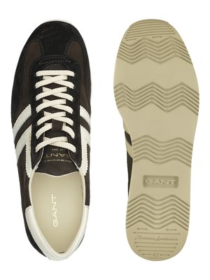 Low Top Sneaker Spearclub aus Veloursleder mit Kontraststreifen