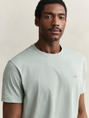 Leichtes T-Shirt mit Logo-Stickerei, Regular Fit