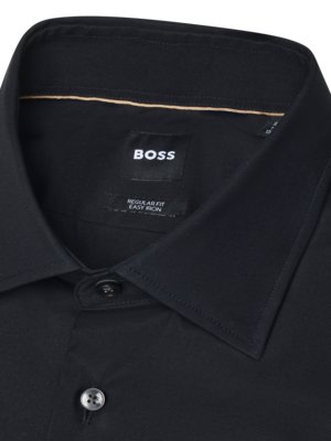 Performance-Kurzarmhemd aus einem Baumwoll-Stretch, Regular