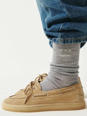 Bootsschuhe aus Veloursleder mit Sneaker-Sohle