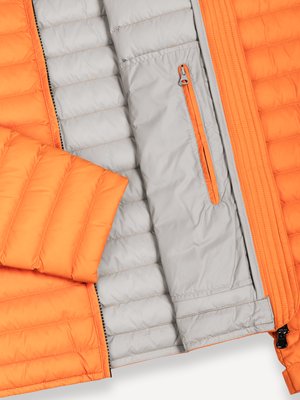 Steppjacke mit Daunenfüllung und Label-Aufnähern
