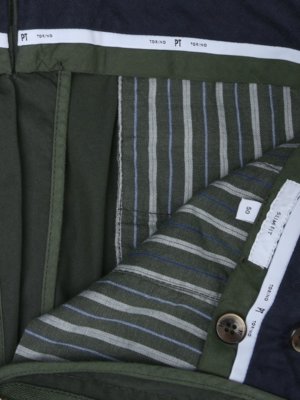 Softe Chino aus einem Baumwoll-Stretch, Slim Fit