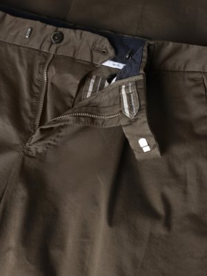 Glatte Chino aus einem Baumwoll-Stretch