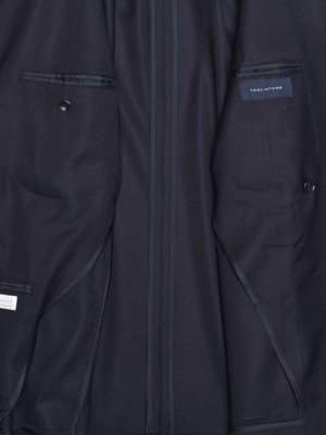 Zweireihiger Blazer aus einem elastischem Schurwollmix mit steigendem Revers