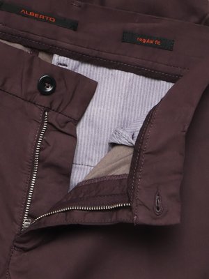 Ultraleichte Chino Lou mit Stretch, Regular Fit