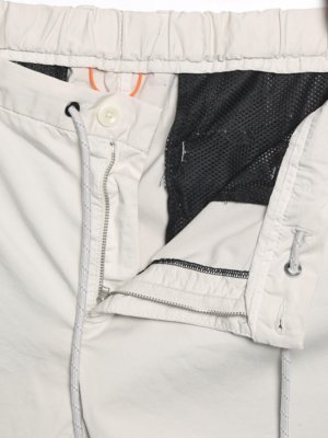 Leichte Shorts Jump-K aus einem elastischen Baumwoll-Mix, Slim Fit