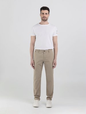 Leichte Chino Benni mit Stretchanteil, Regular Fit