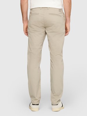 Softe Chino Lennox mit dezenter Struktur, Regular