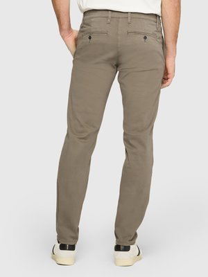 Stretch-Chino Driver Pants aus einem Baumwoll-Mix, Modern Fit
