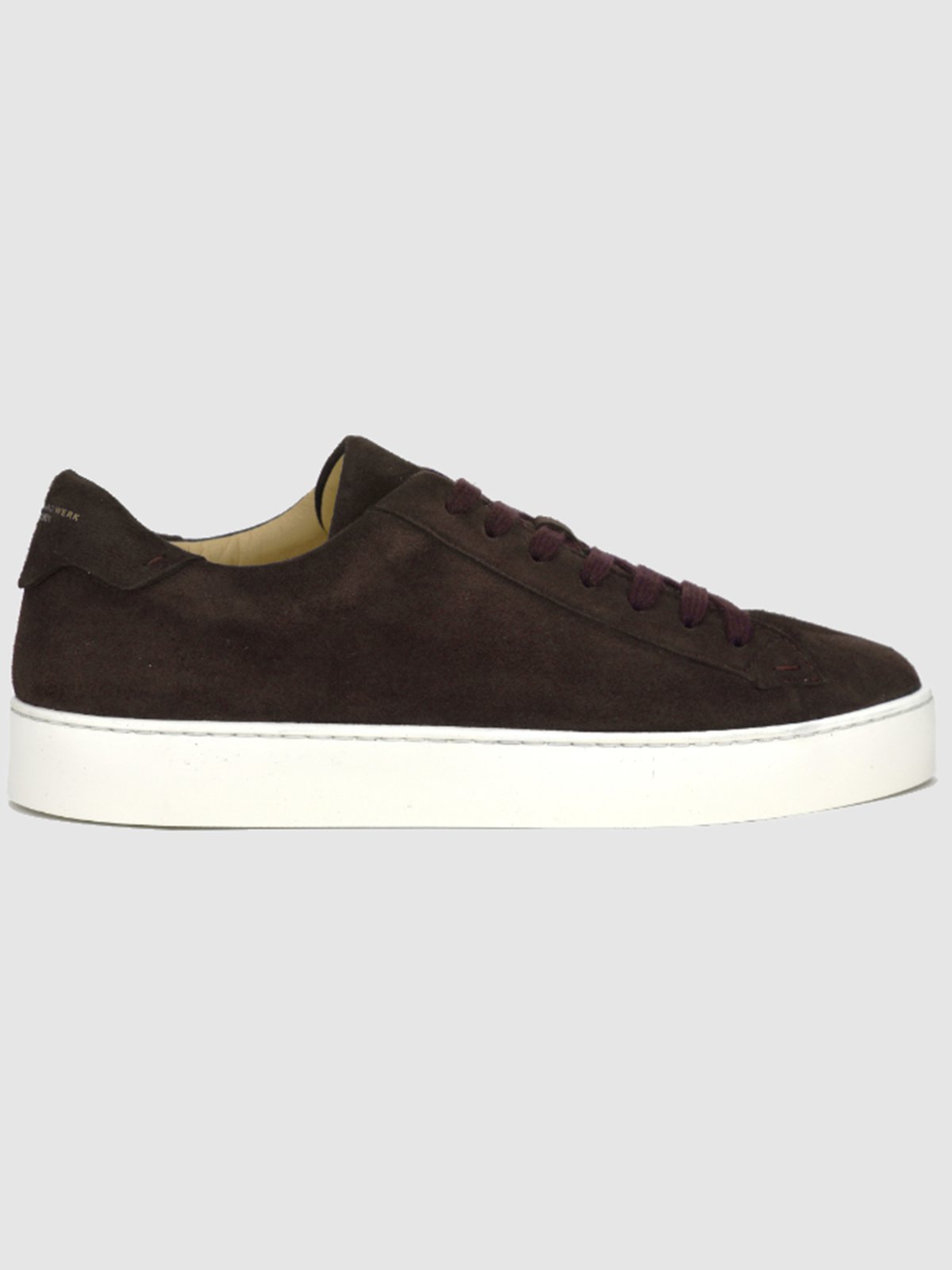 Schuhe & Handwerk Handgefertigter Sneaker aus softem Veloursleder in 46