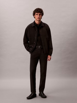 Atmungsaktive Tech-Chino, Slim Fit