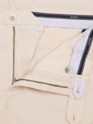 Ultraleichte Chino Kensington aus einem Baumwoll-Stretch, Slim