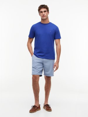 Softes T-Shirt mit kleiner Logo-Stickerei, Regular Fit