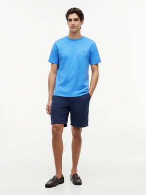 Softes T-Shirt mit kleiner Logo-Stickerei, Regular Fit