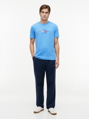T-Shirt aus Baumwolle mit Label-Print, Regular Fit