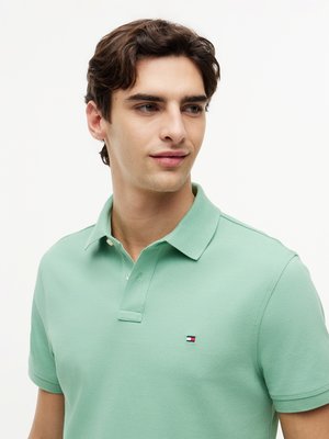 Unifarbenes Poloshirt 1985 und kleiner Flag-Stickerei, Regular Fit