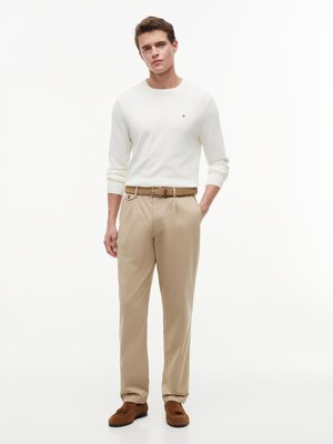 Chino Harlem aus einem Baumwoll-Mix mit Bundfalte, Regular Fit