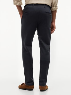 Chino Bleecker mit feinem Muster und Stretchanteil, Slim Fit