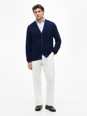 Leichte Strickjacke mit Seide und Lyocell