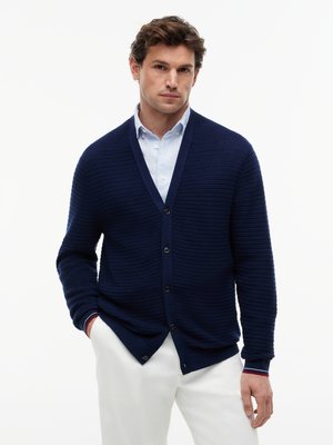 Leichte Strickjacke mit Seide und Lyocell