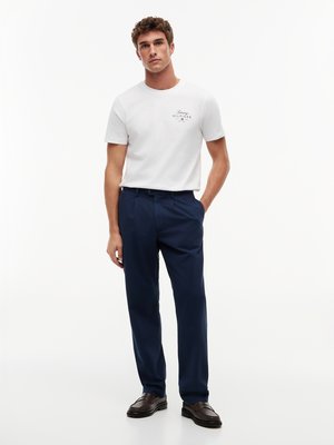 T-Shirt aus Baumwolle mit Label-Print, Regular Fit