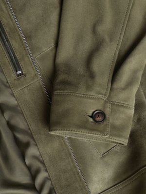 Lederblouson aus weichem Ziegenveloursleder mit Umlegekragen
