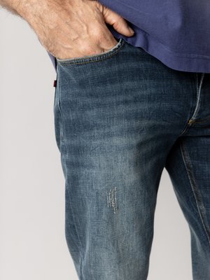 Jeans Andrew mit Stretch in dezenter Used-Optik