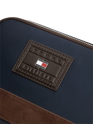 Kameratasche aus recyceltem Material mit Label-Aufnäher